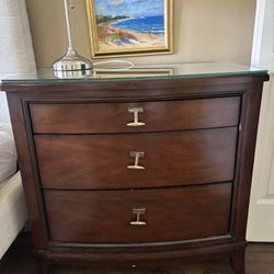 Nightstand 