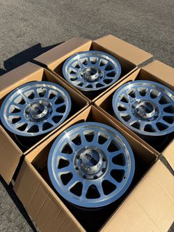 Method MR703 8x170 17” BeadGrip Wheels Machined Wheels Off-Road Ford F-250 and F350 Excursion Rims Ford SuperDuty