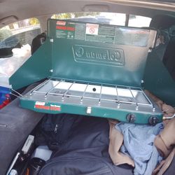 COLEMAN OUTDOOR/INDOOR STOVE 