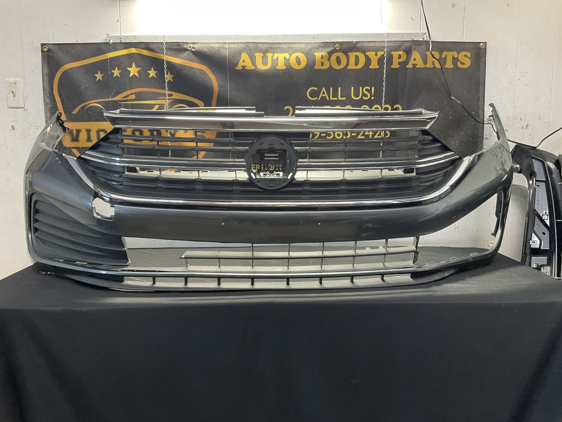 VW JETTA 2022-2024 EXC-GLI FRONT BUMPER OEM