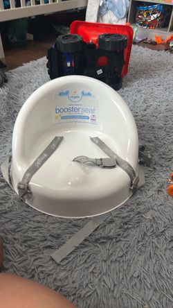 Regalo Baby basics booster seat