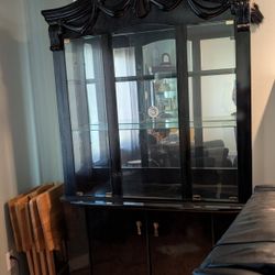 Table & HUTCH