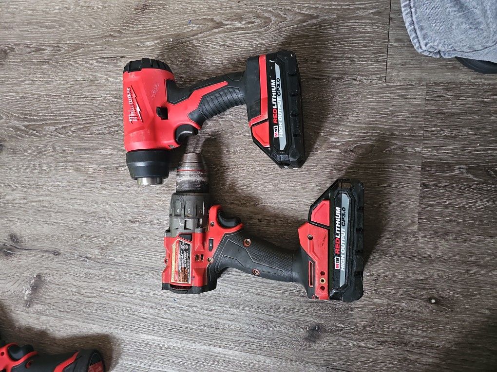 Erramienta Milwaukee M18 2 Bateria 3.0