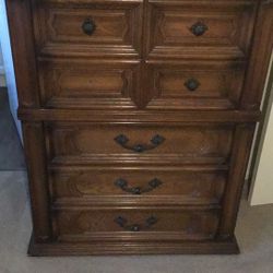 Vintage Dresser And Nightstands 