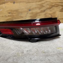 2021-2023 JEEP GRAND CHEROKEE OEM TAIL LIGHT OUTER LEFT SIDE , PASSENGER SIDE LED F00HTC412103