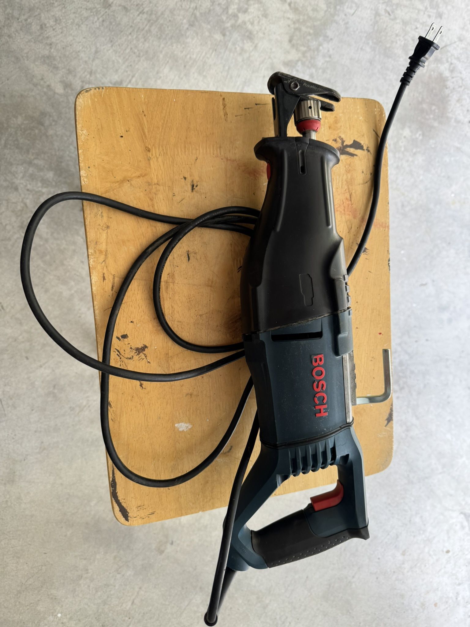 Bosch Electric Reciprocating Saw