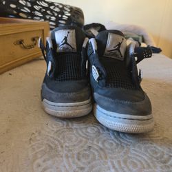 Nike Air Jordan 4 Retro fear