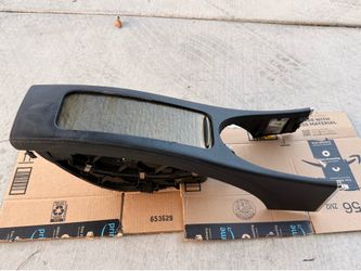 W211 2007 Mercedes Amg e63 center console