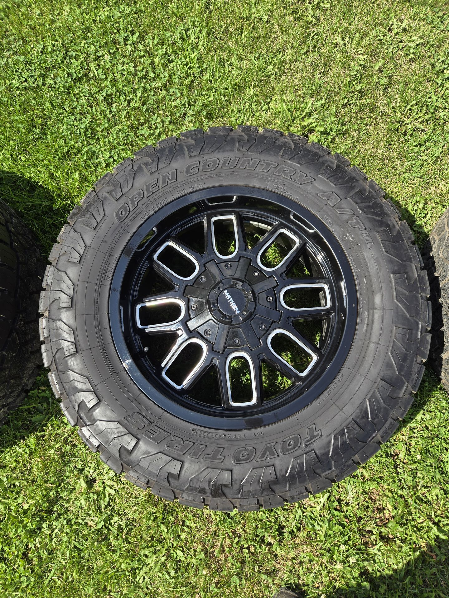 35x12.50r20 Tires And Rims