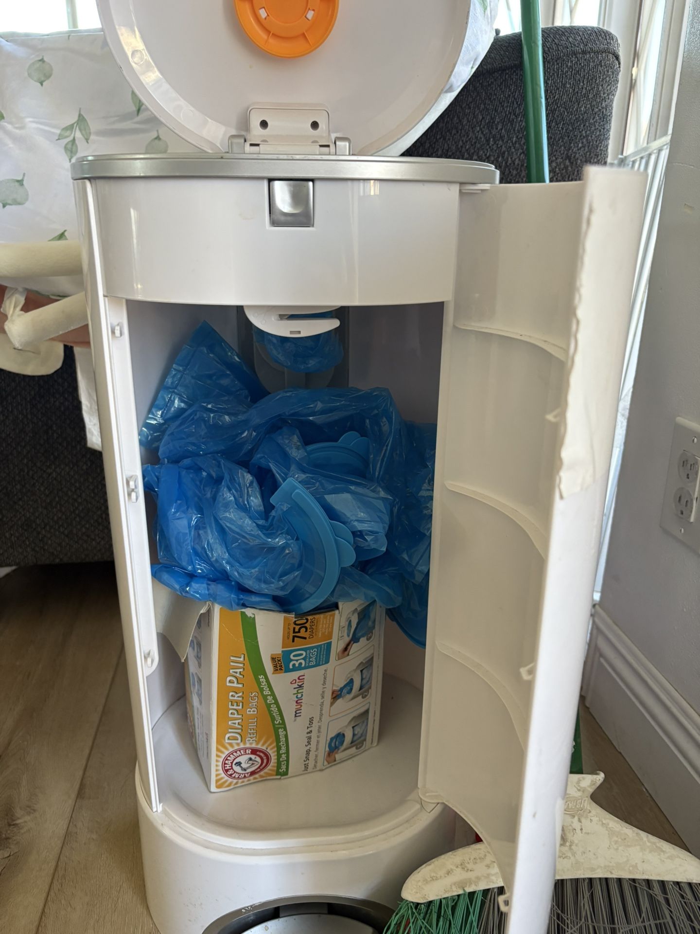 Diaper pail Plus Diaper Bags