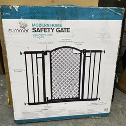 Summer by Ingenuity Modern Home Walk-Thru Safety Pet and Baby Gate, 28'-42' Wide, 30' Tall