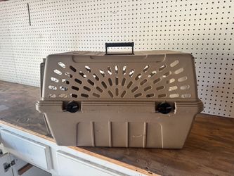 Hard Plastic Pet Travel Carrier Crate