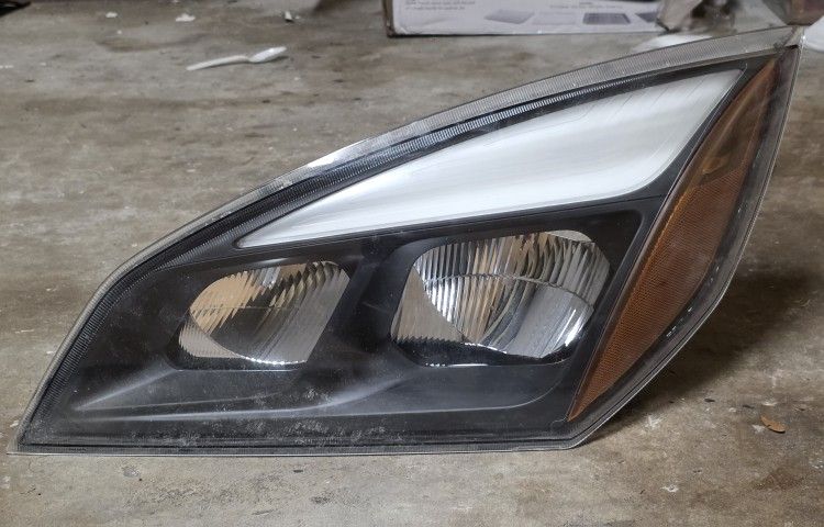 Freighliner Headlight
