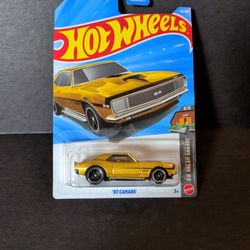 Hot Wheels Dream Garage Gold '67 Camaro 