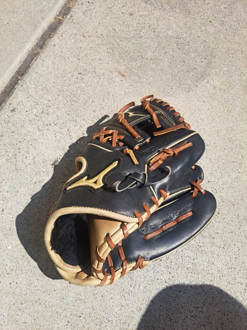 Baseball Glove Mizuno