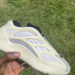 yeezy 700 v3