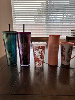 Starbucks & random cups