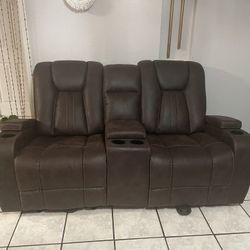 Couch / Recliner 