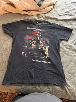 Y2K men’s xl “ Hollywood forever “ t shirt