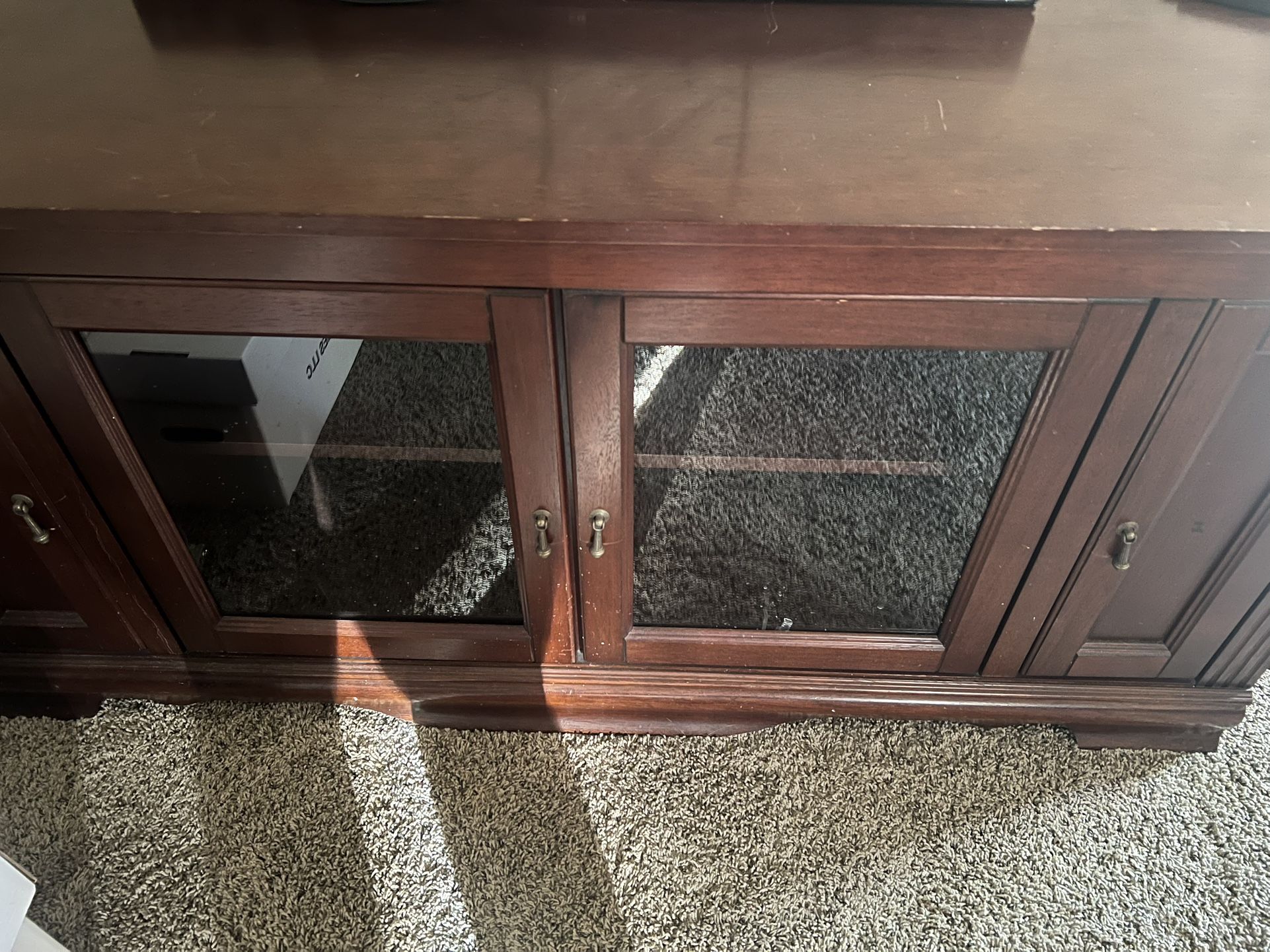 TV Stand/cabinet