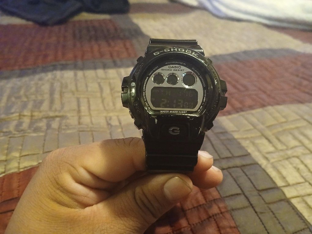 Casio G-shock DW-6900NB