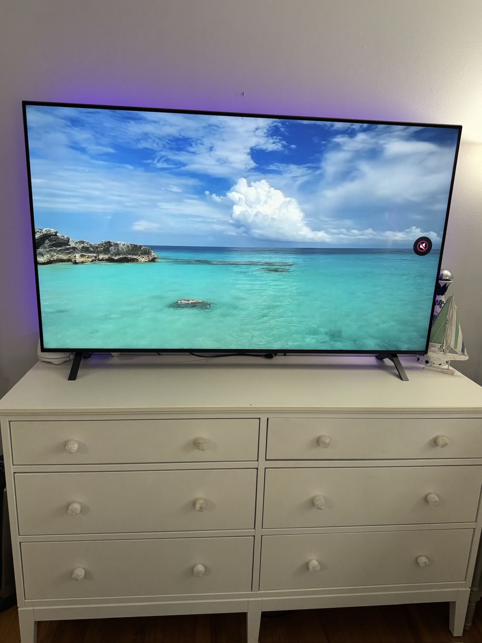 2022 LG 65 INCH w/ White large Dresser
