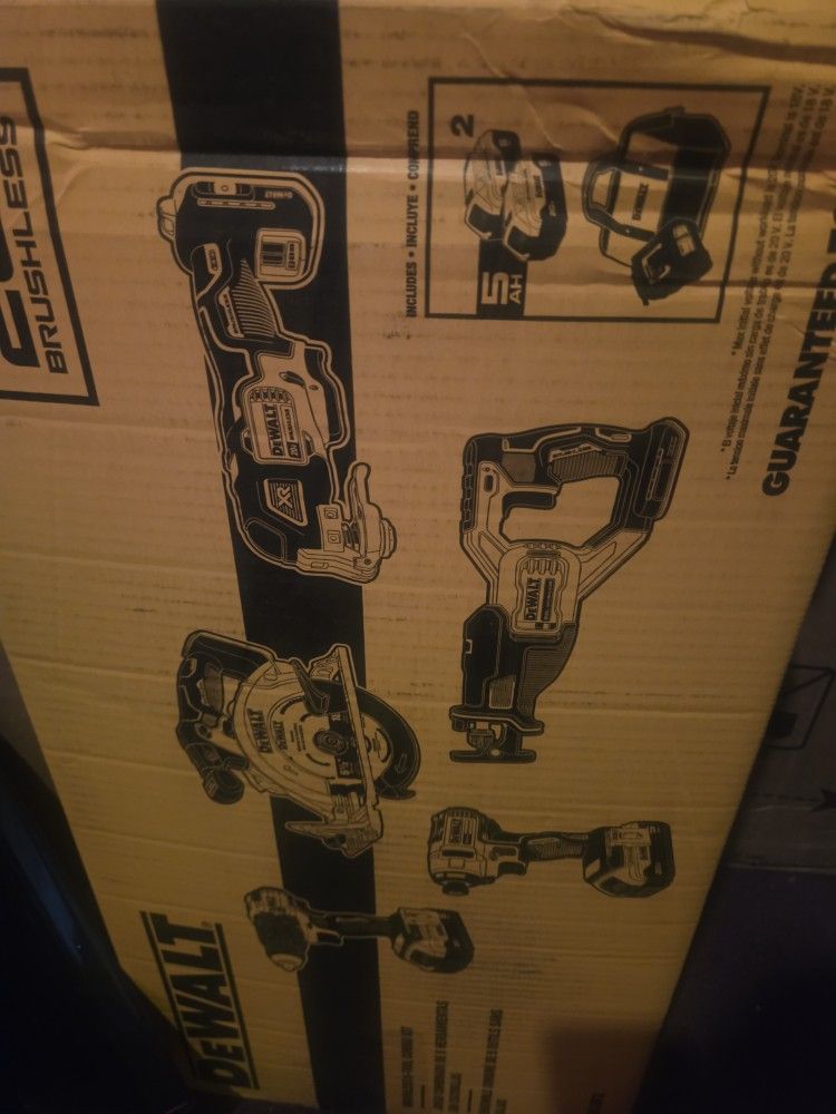 Dewalt 5 Tool Kit. Tools Included In Pic
