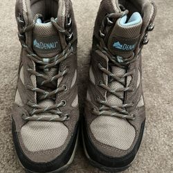hiking boots 
