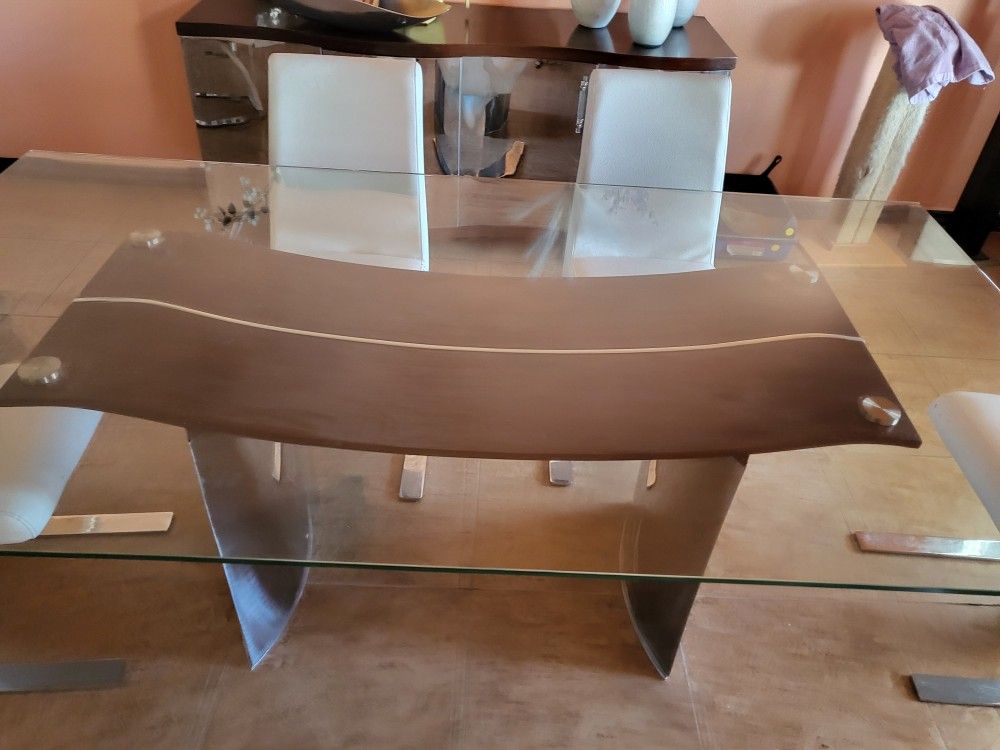 Dinning Table And Console
