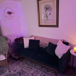 Green velvet couch / futon