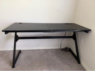 Computer desk