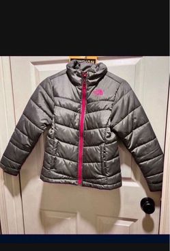 Chamarra De North Face Para NiΓ±a Talla 7/8 En Muy Buen Estado .$45