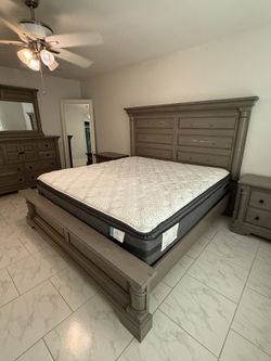 King Size Mattress - Great Condition