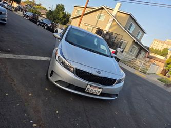 2018 Kia forte titulp limpio