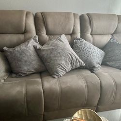 Power Reclining Sofa (Right Side) + Power Recliner Chair!