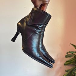 ENALENA Black Leather Pointed Toe Ankle Boots Sculpted Kitten Heel EU 35 US 5