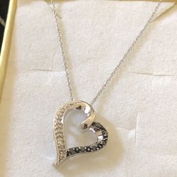 10kt Cadena Y Dije De Oro 🤍 Con Piedras Diamantes 💎 18 Pulgadas Largo Cadena 