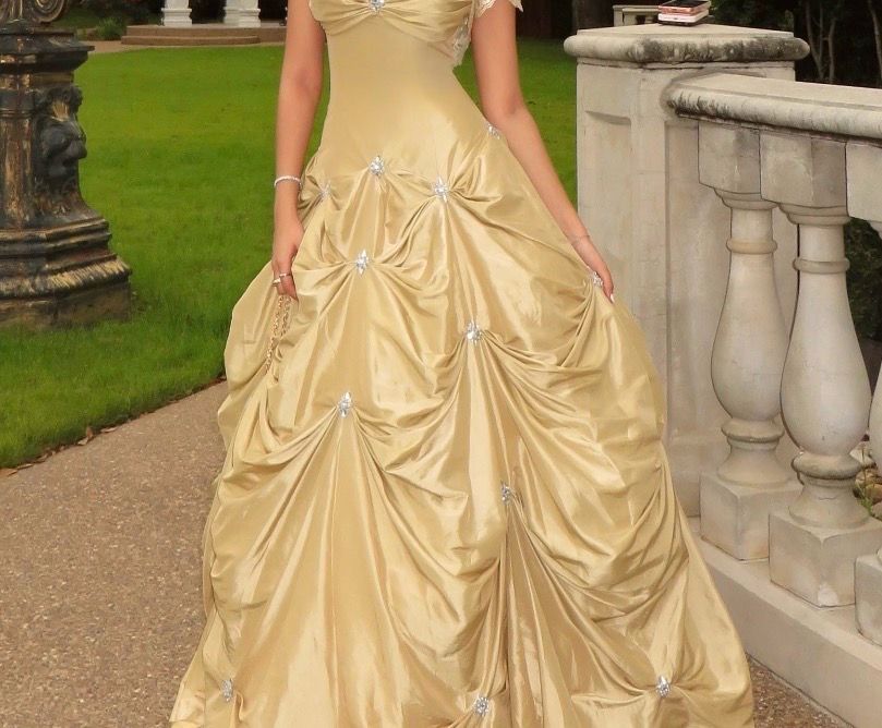 Women dress