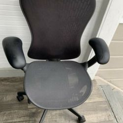 Herman Miller Mirra 2