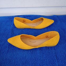 Time And Tru Womens Memory Foam Size 7 Wide Pointed Toe Ballet Flats Mustard 