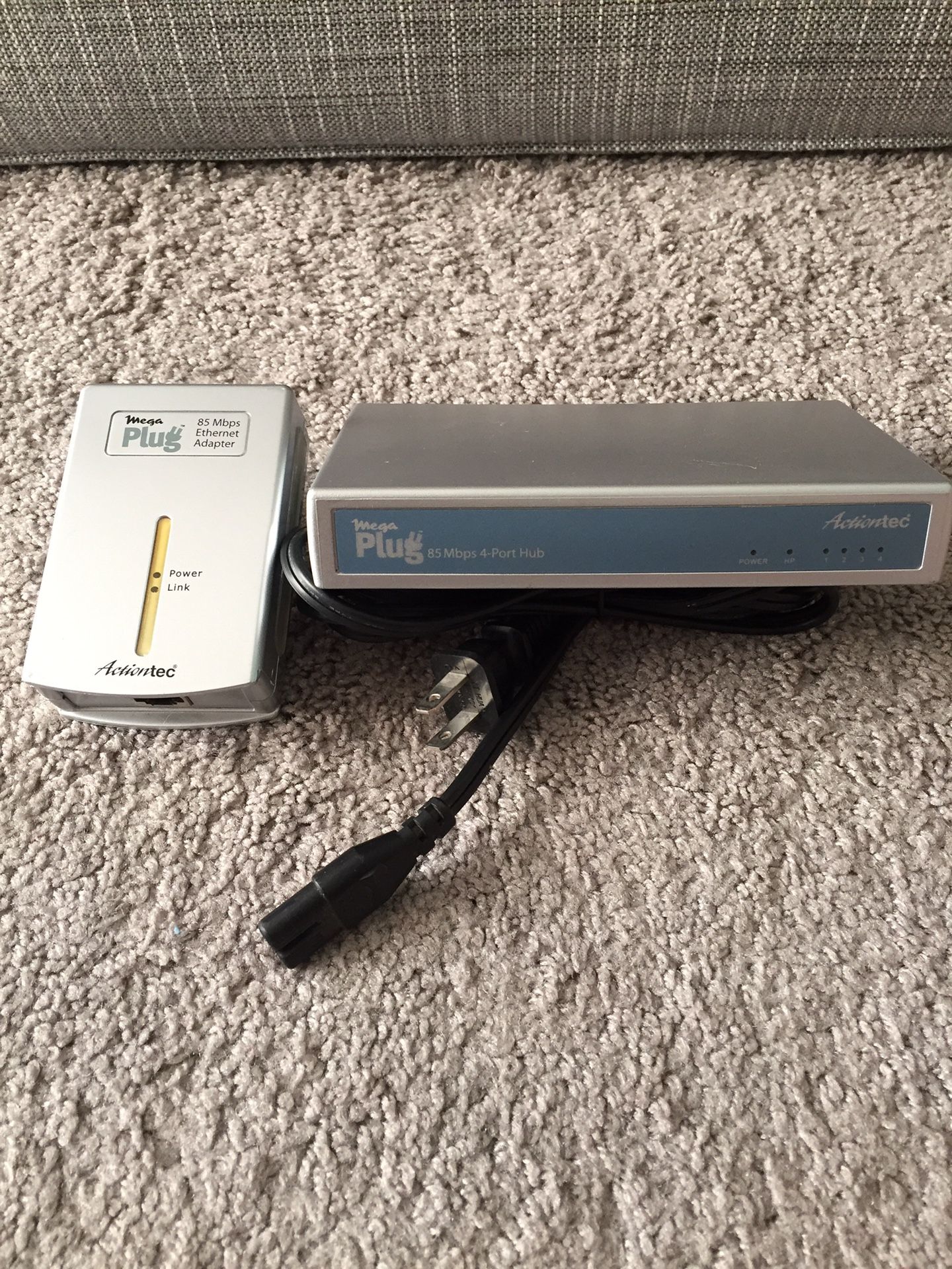 Actiontec MegaPlug 85 Mbps Ethernet Adapter & 4-Port Hub