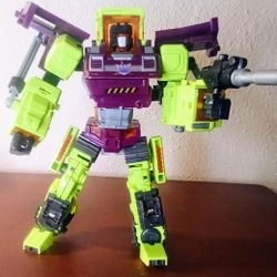 Transformers, G1 Bonecrusher: 7.5" Figure. 