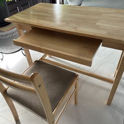 Desk & Chair 