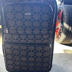 Medium Suitcase