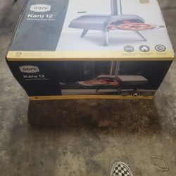 Ooni Karu 12 Multi Fuel Pizza Oven