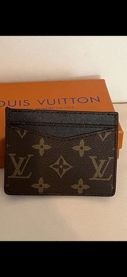Cardholder 
