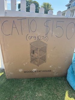 Catio - Wooden Cat House - Large NEW