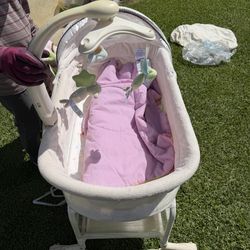 Fisher price My little lamb bassinet