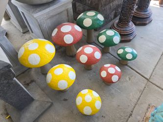 CONCRETE CEMENT GARDEN MUSHROOMS  STATUES $30-$50 EACH.  🍄