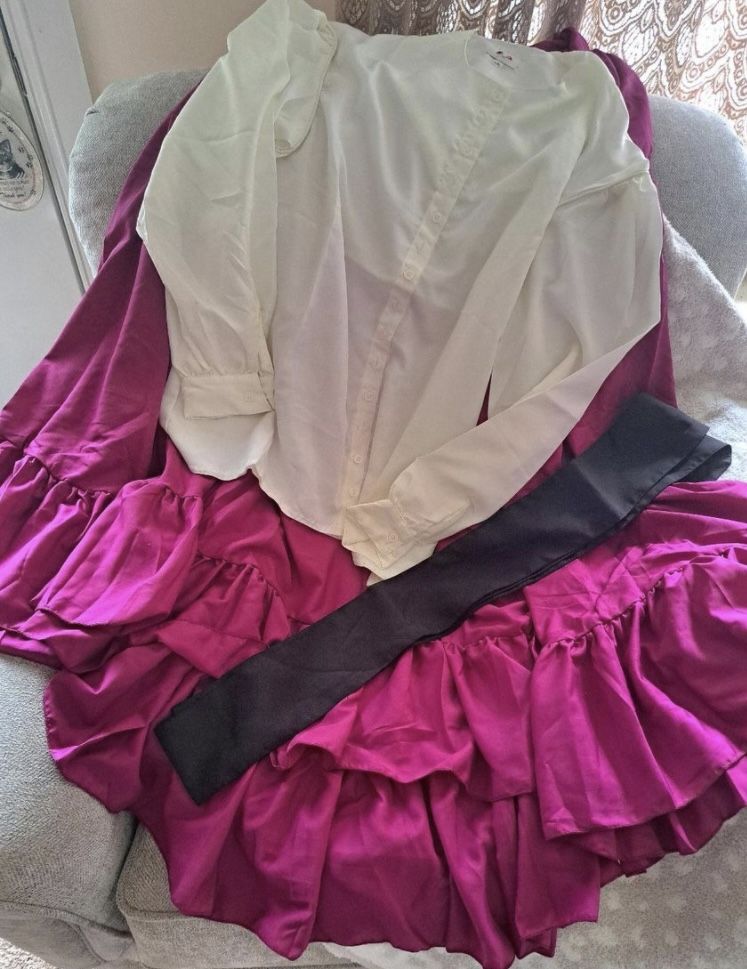Mary Popins Returns Costume Civil War Era Orchid w/Garibaldi Blouse no L/XL Very full ruffled skirt and sash. New